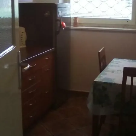 Daire Apartma Pr' Vok *